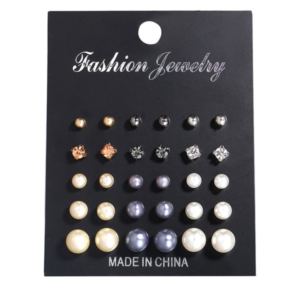 **DAVIDA* 30-Pc Assorted Fashion Stud Earring Set - Picture 2 of 8